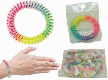 Spiral-Armband regenbogenfarbig im Beutel